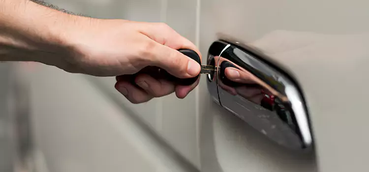 Why Choose Our Auto Locksmith Team in Palm Harbor, FL?